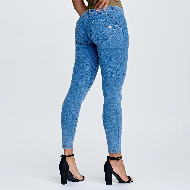 WR.UP® Denim - Low Waist - 7/8 Length - Light Blue + Yellow Stitching